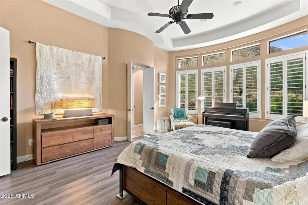 Real Estate Picture 30