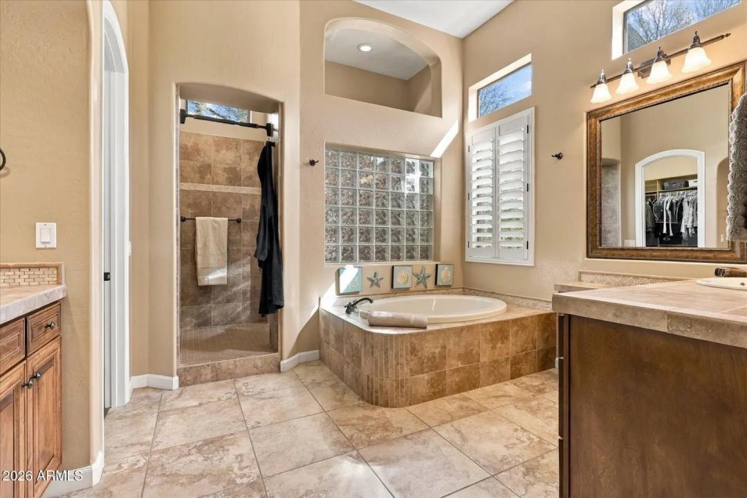 Real Estate Picture 34