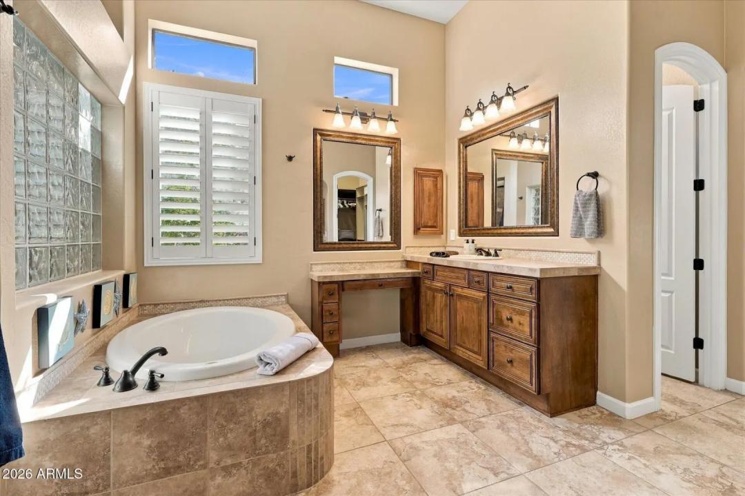 Real Estate Picture 35