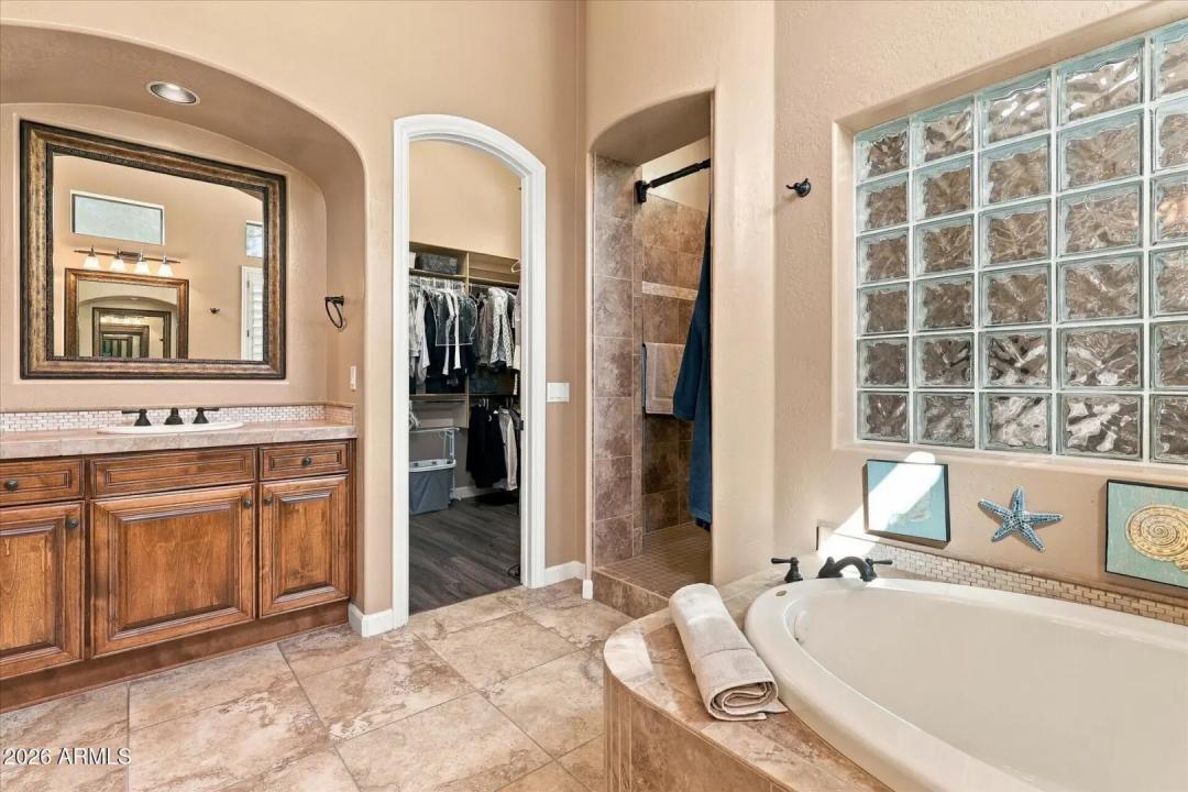 Real Estate Picture 38