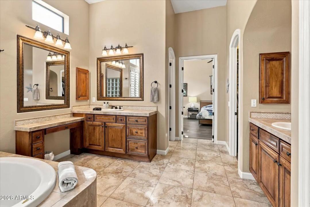 Real Estate Picture 39