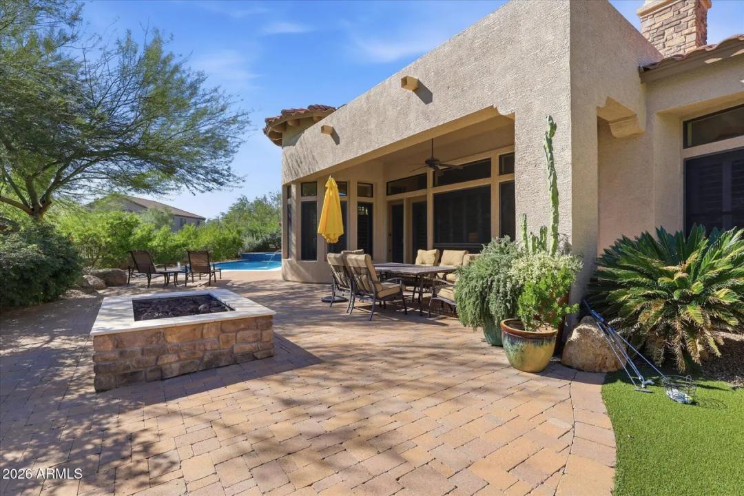 Real Estate Picture 50
