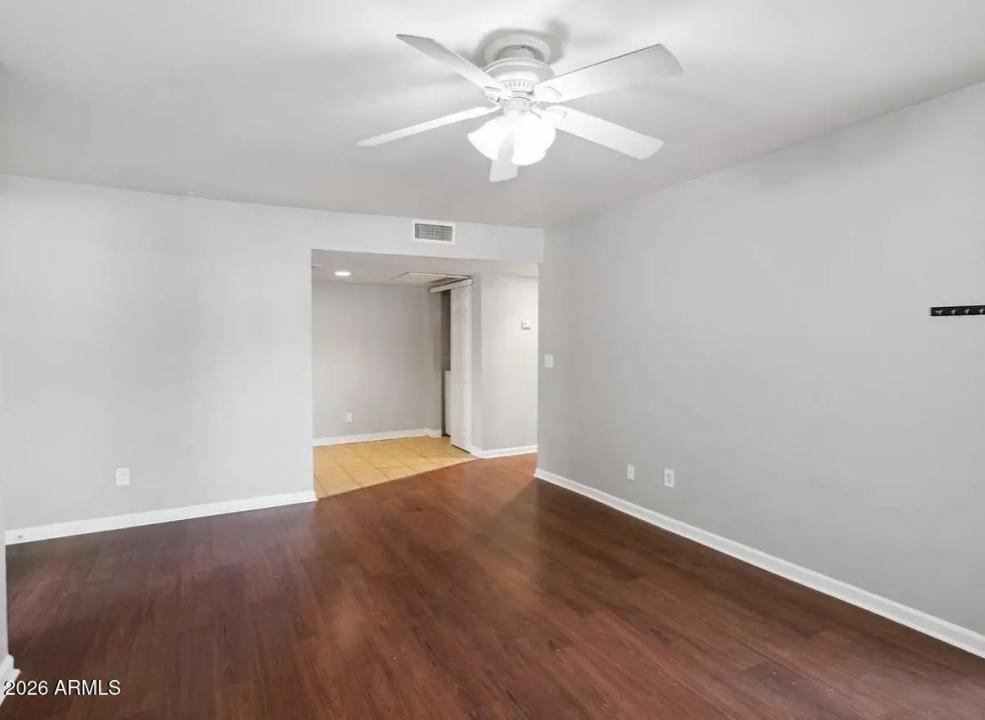 Real Estate Picture 6