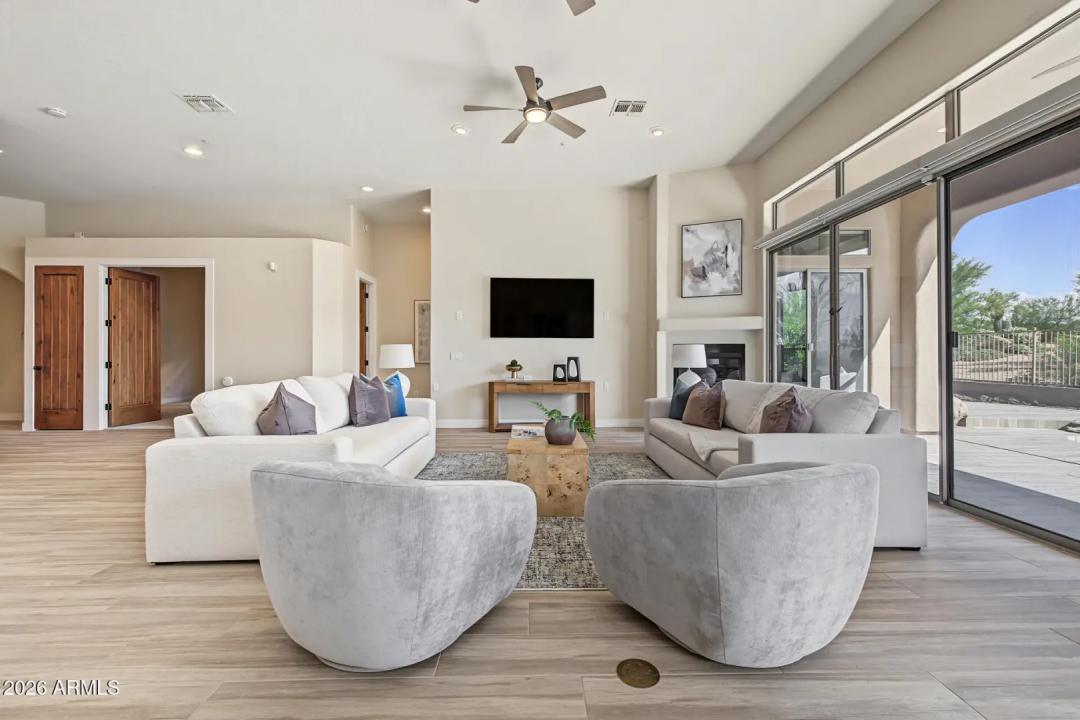 Real Estate Picture 2