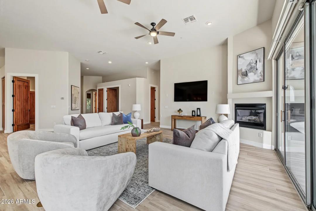 Real Estate Picture 9