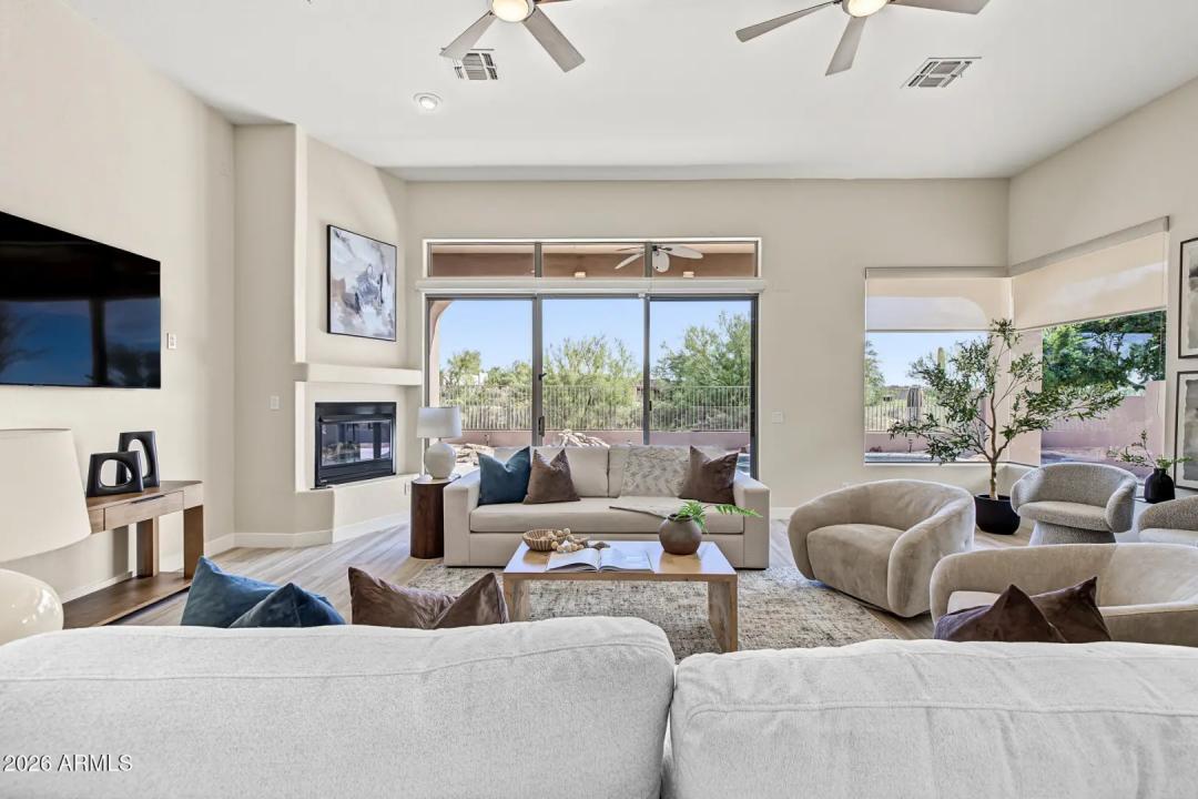 Real Estate Picture 10