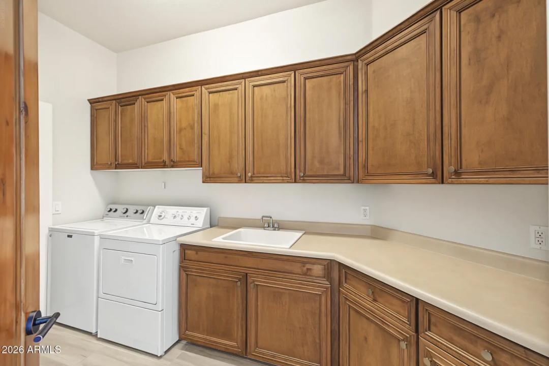 Real Estate Picture 26