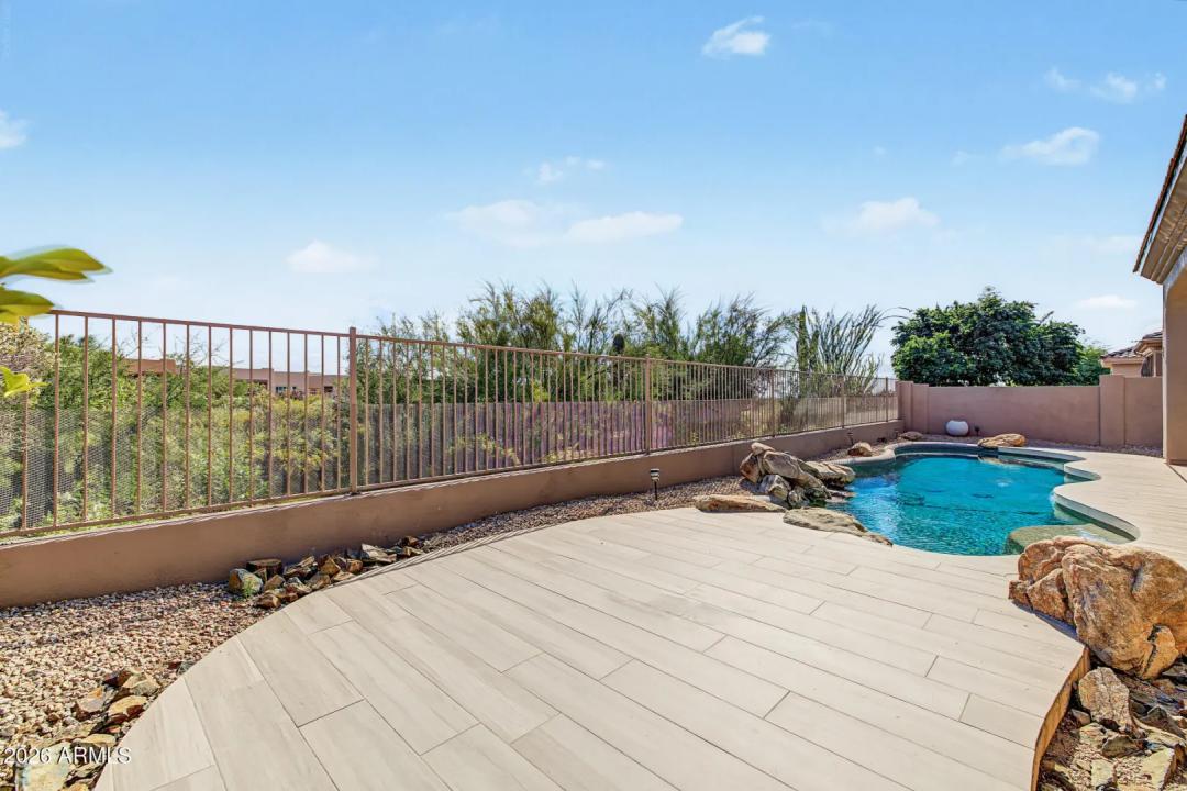 Real Estate Picture 28