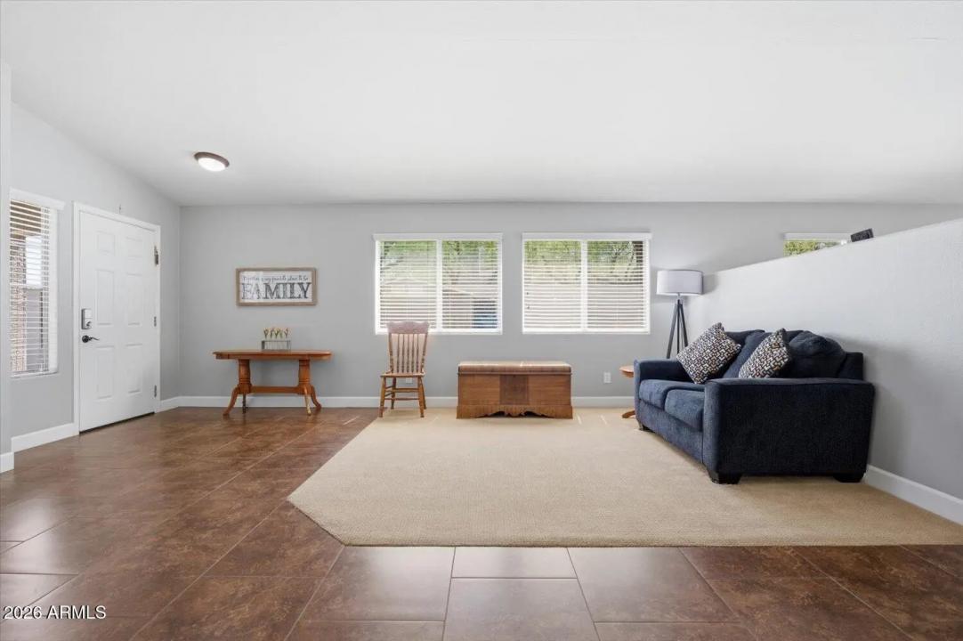 Real Estate Picture 5