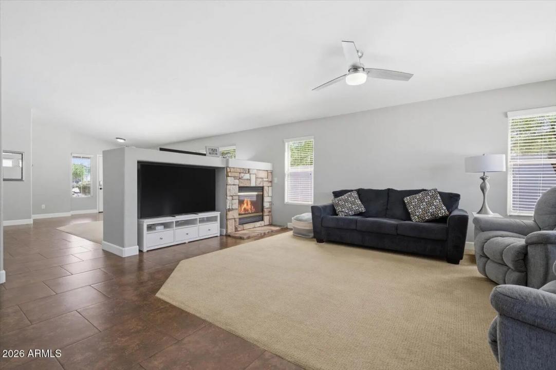Real Estate Picture 9