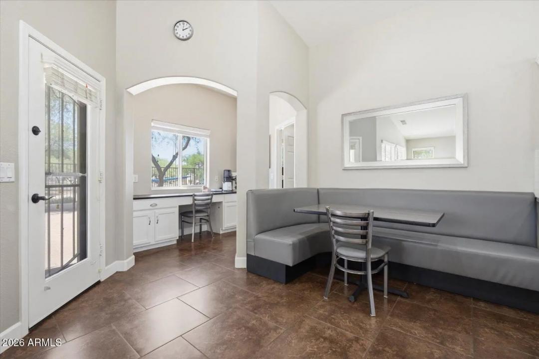 Real Estate Picture 15