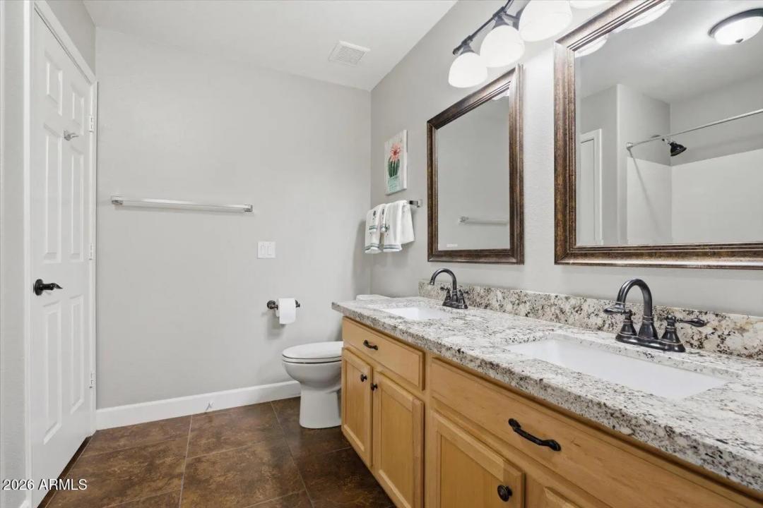 Real Estate Picture 24