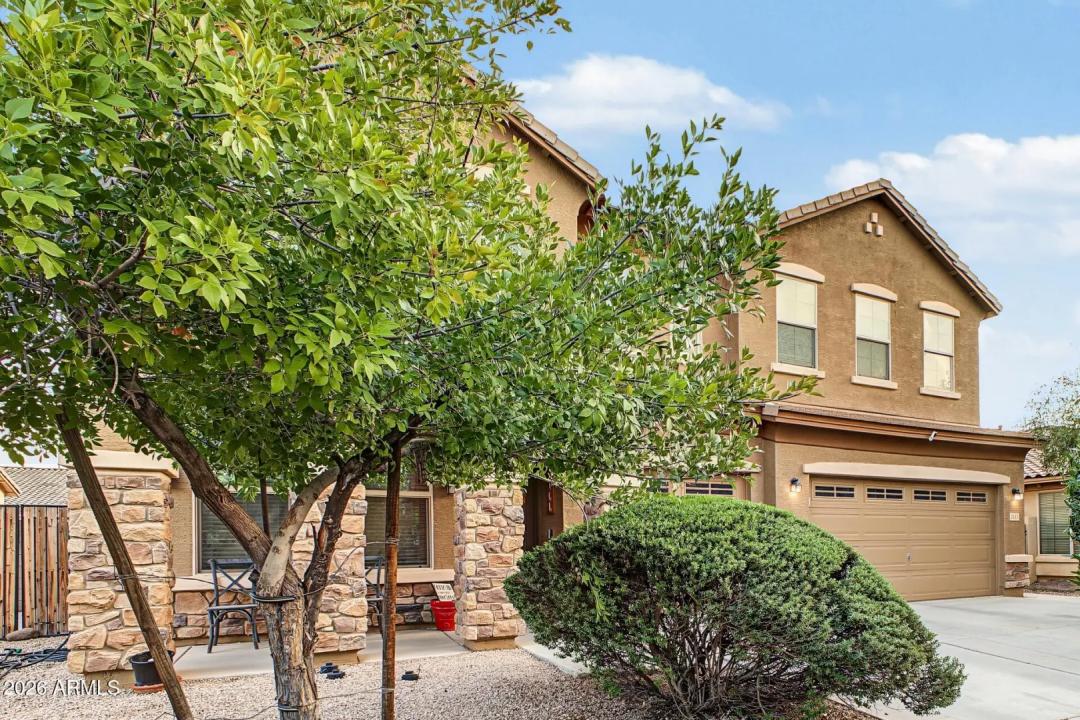 Real Estate Picture 4