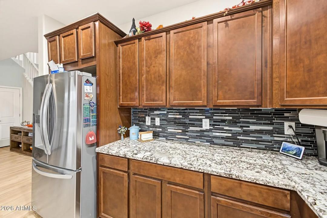 Real Estate Picture 18