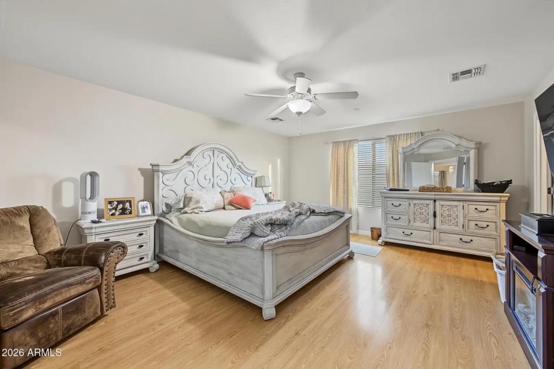 Real Estate Picture 20