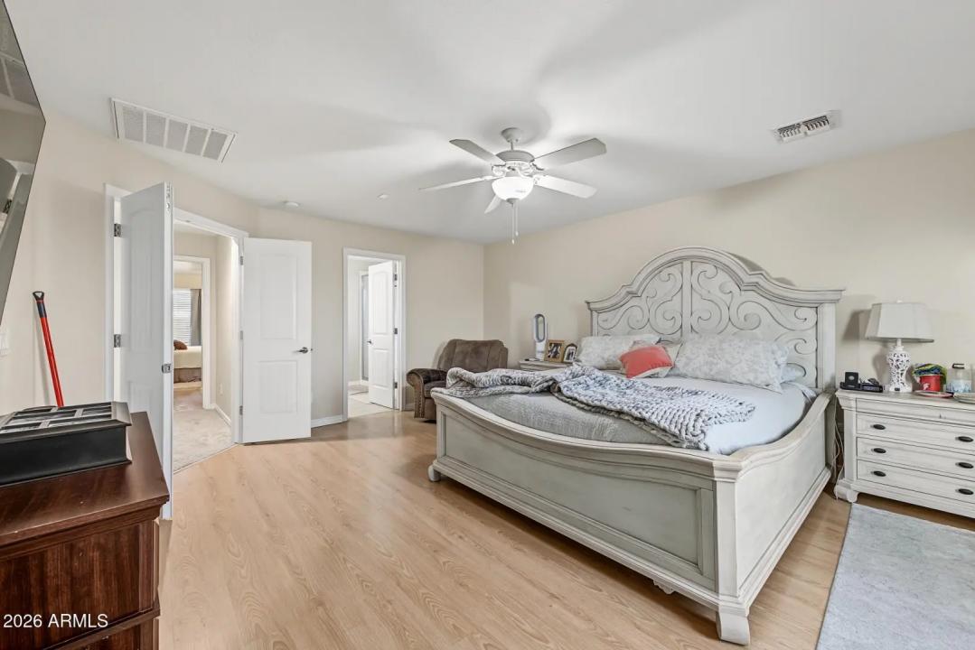 Real Estate Picture 21