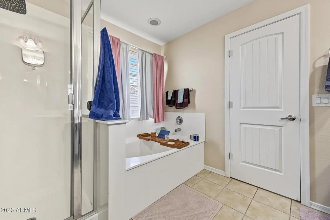 Real Estate Picture 24