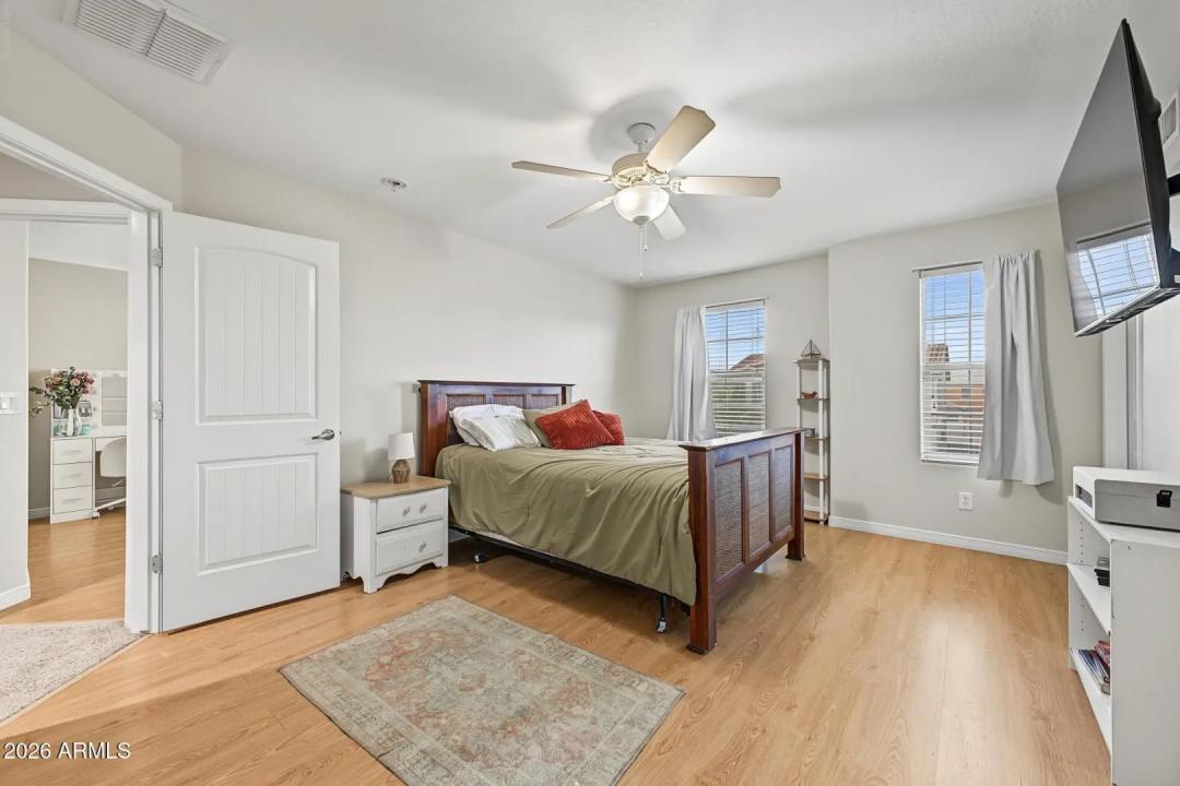 Real Estate Picture 27