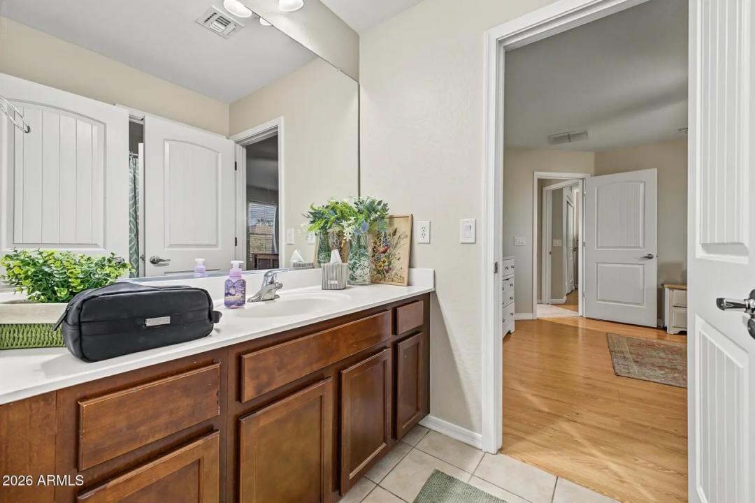 Real Estate Picture 30