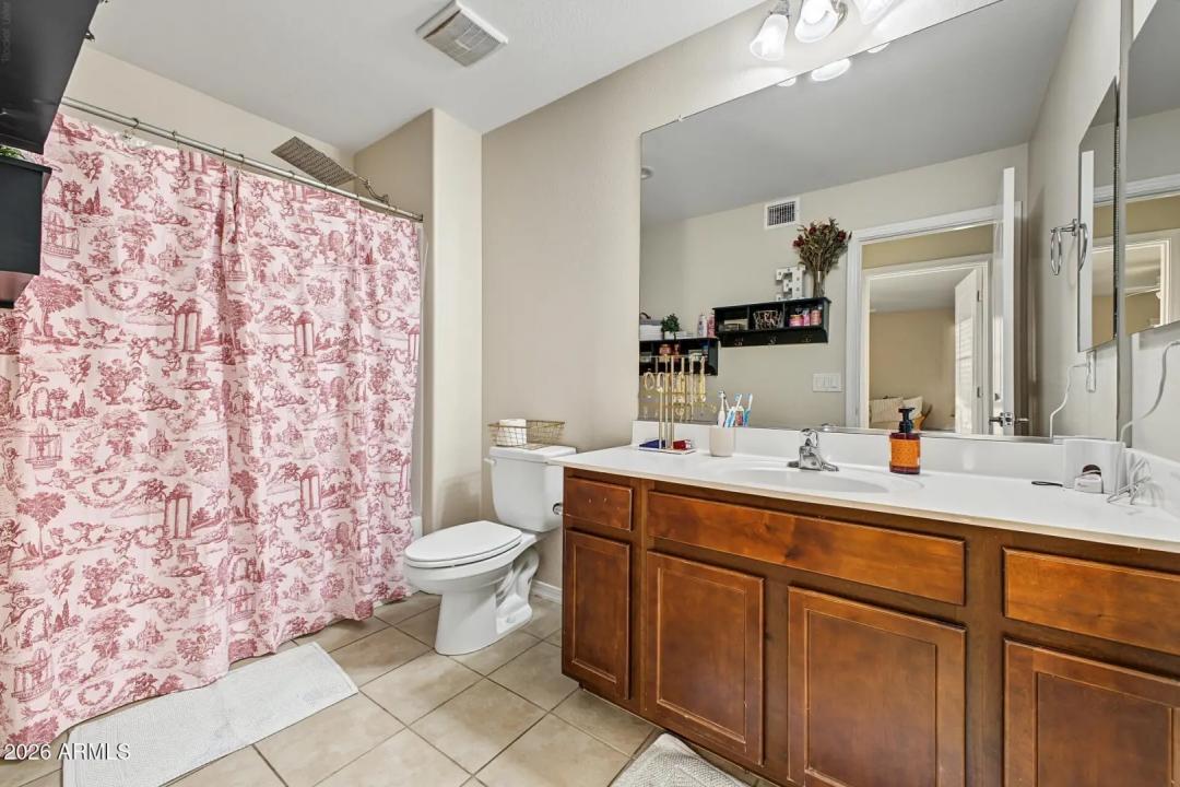 Real Estate Picture 34