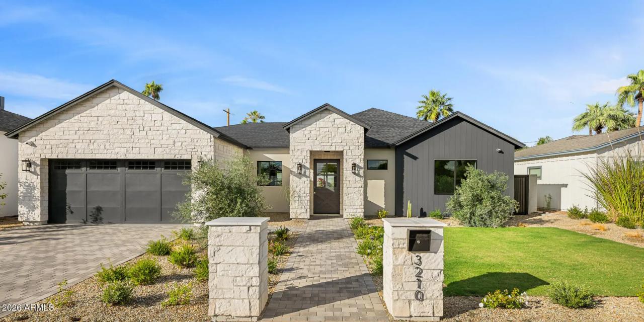 3210 E OREGON Avenue Phoenix AZ 85018
