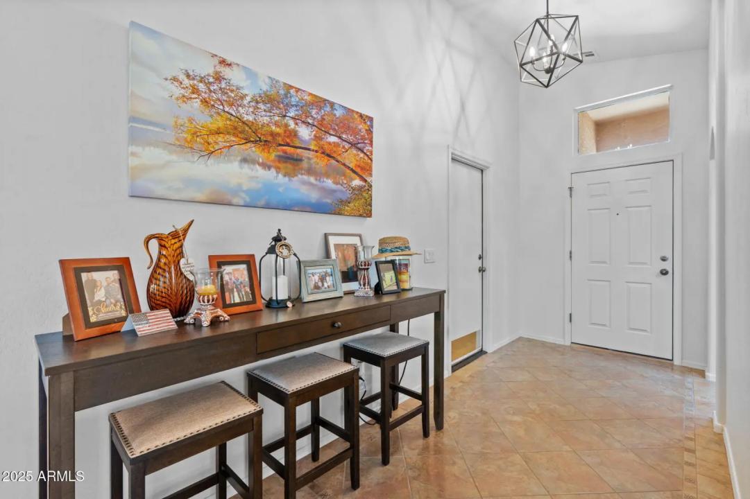 Real Estate Picture 3