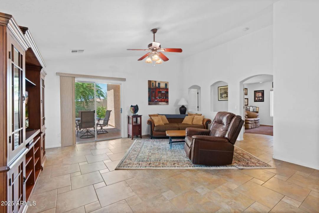 Real Estate Picture 5