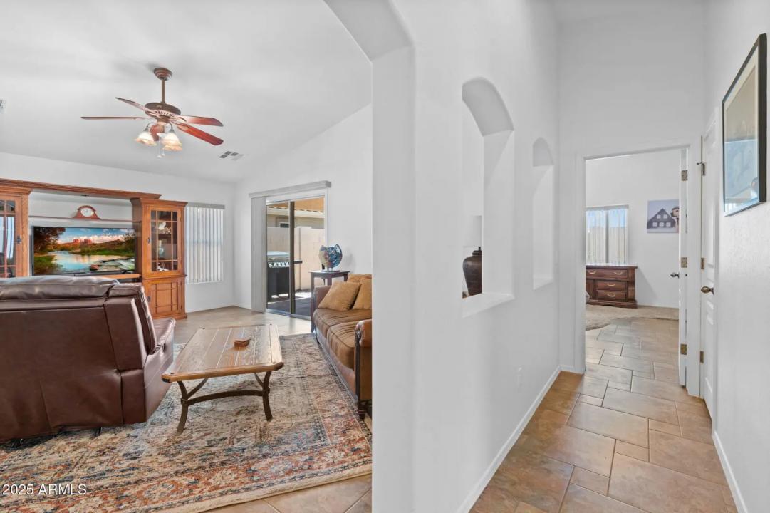 Real Estate Picture 13