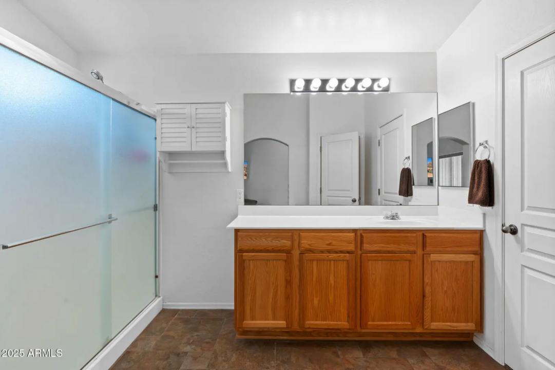 Real Estate Picture 17