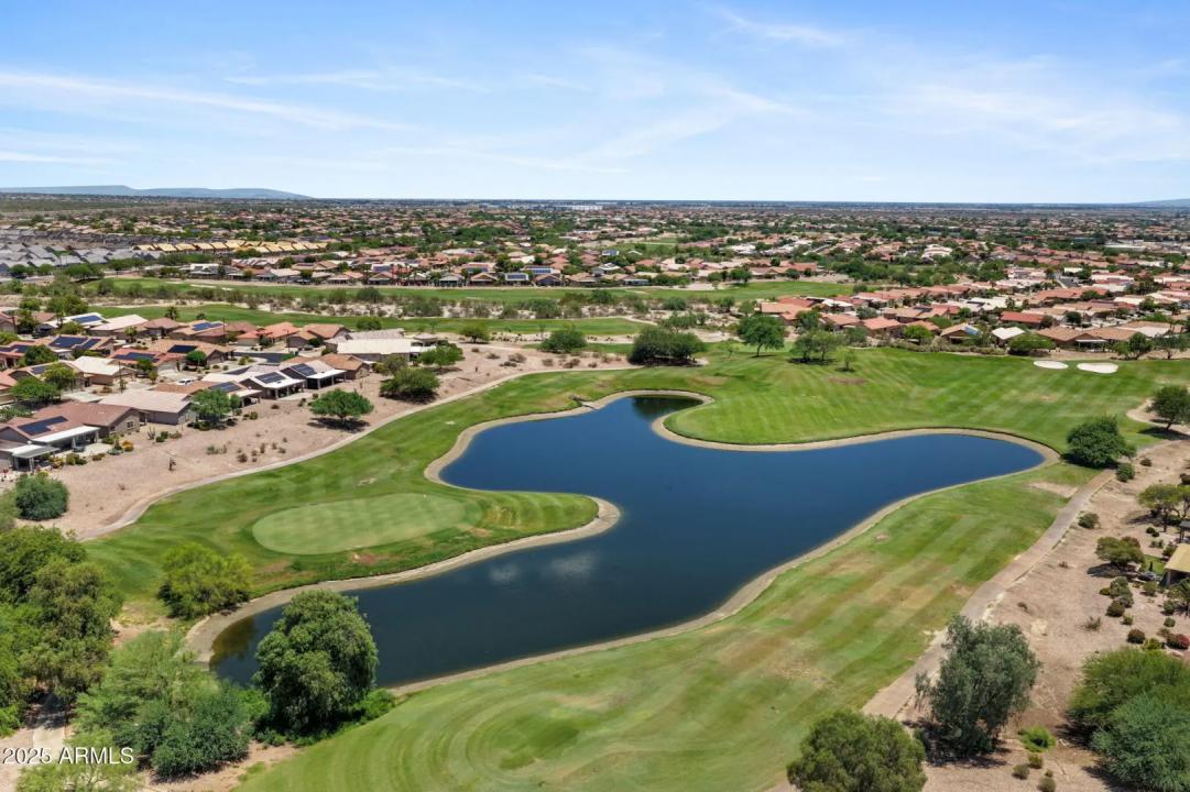 Real Estate Picture 34