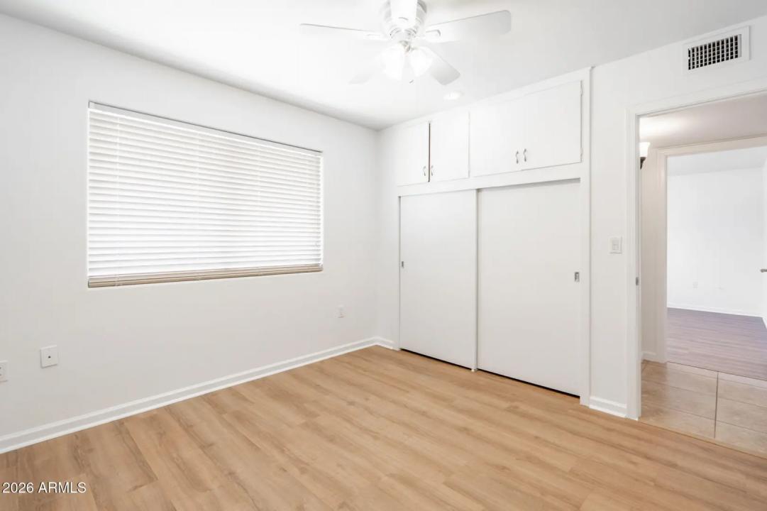 Real Estate Picture 24