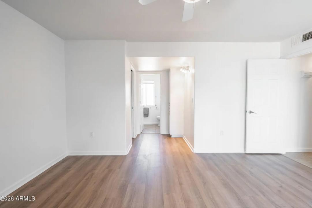 Real Estate Picture 19