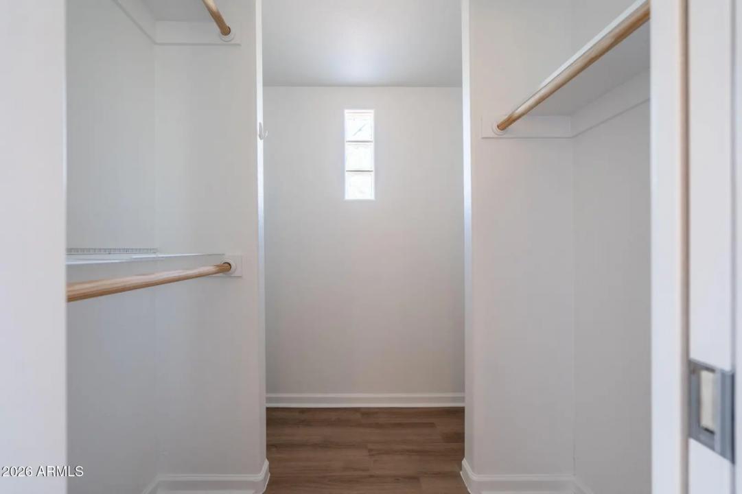 Real Estate Picture 22