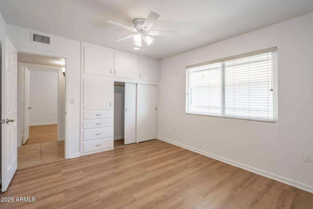 Real Estate Picture 23