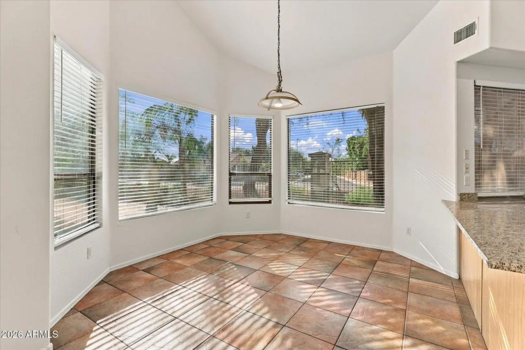 Real Estate Picture 15