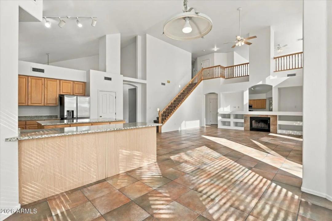 Real Estate Picture 16