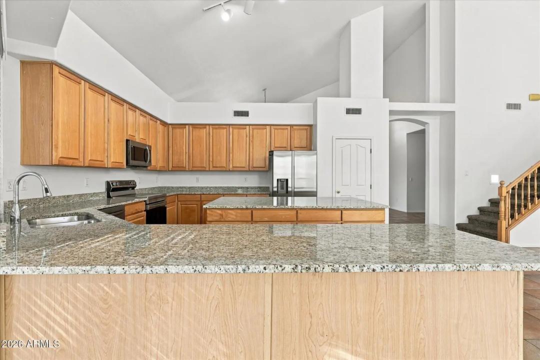 Real Estate Picture 11