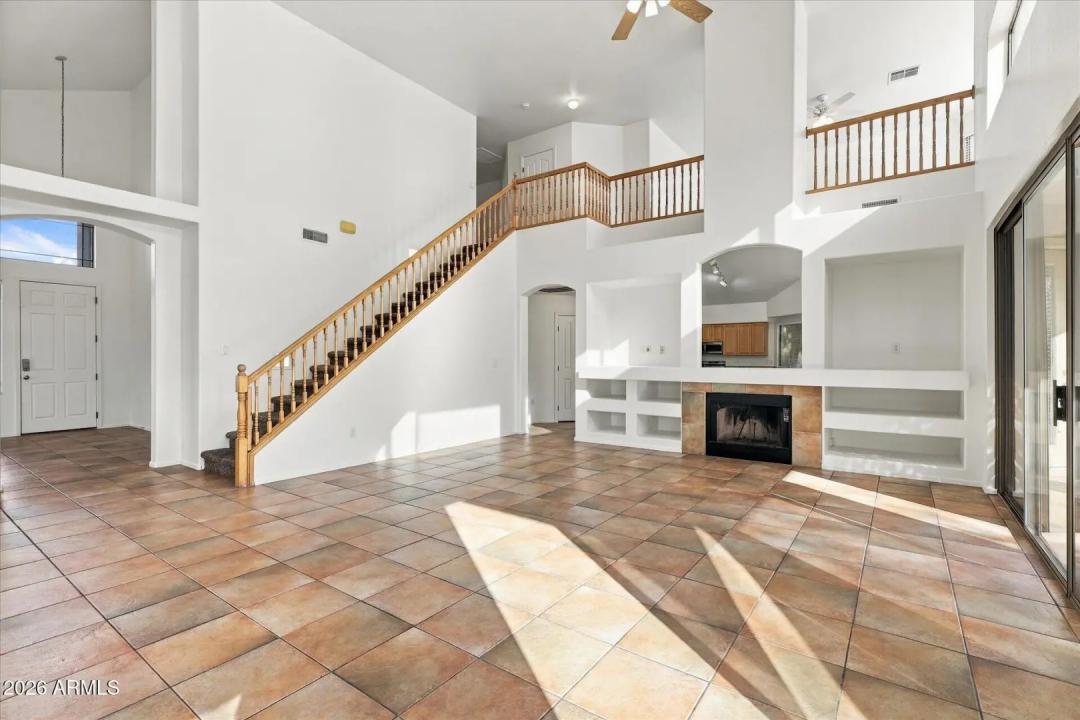 Real Estate Picture 17