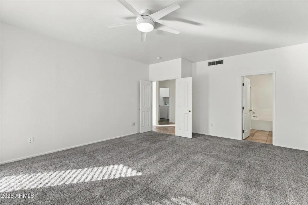 Real Estate Picture 24