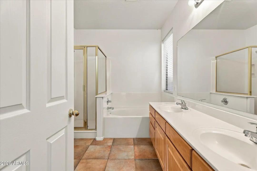 Real Estate Picture 25