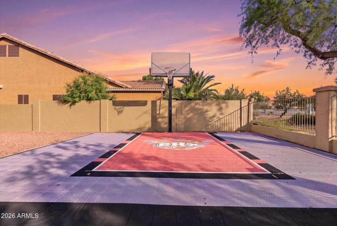 Real Estate Picture 43