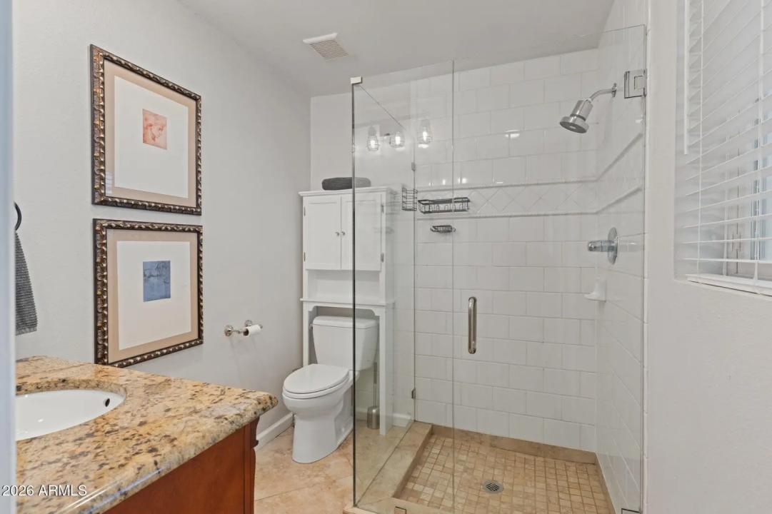 Real Estate Picture 11