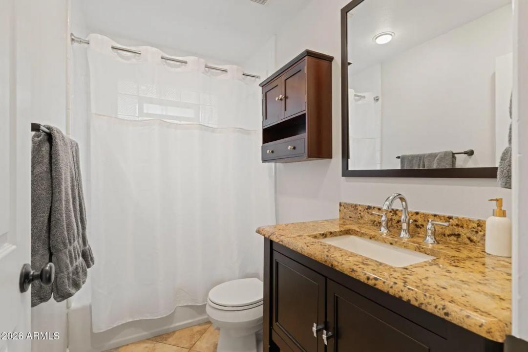 Real Estate Picture 15