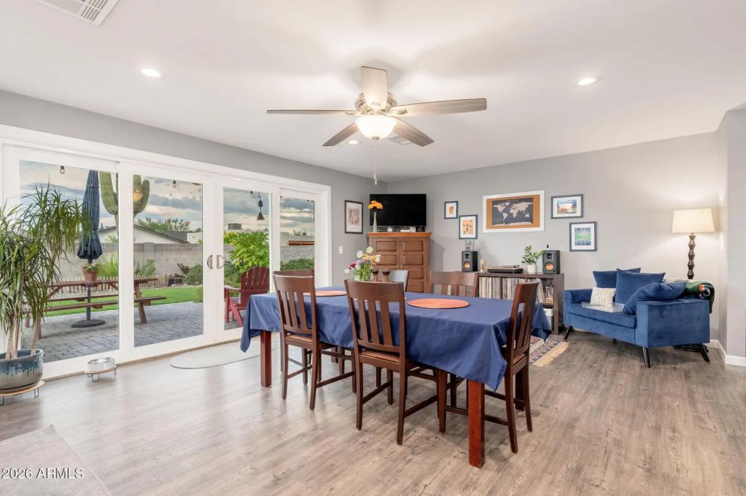 Real Estate Picture 11