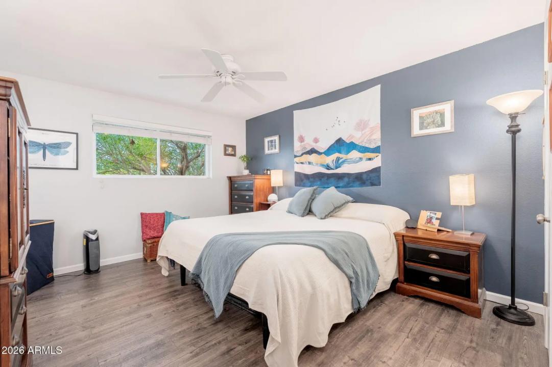 Real Estate Picture 20