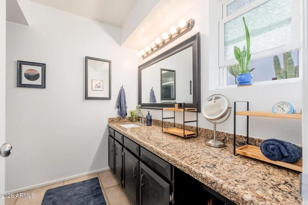 Real Estate Picture 22