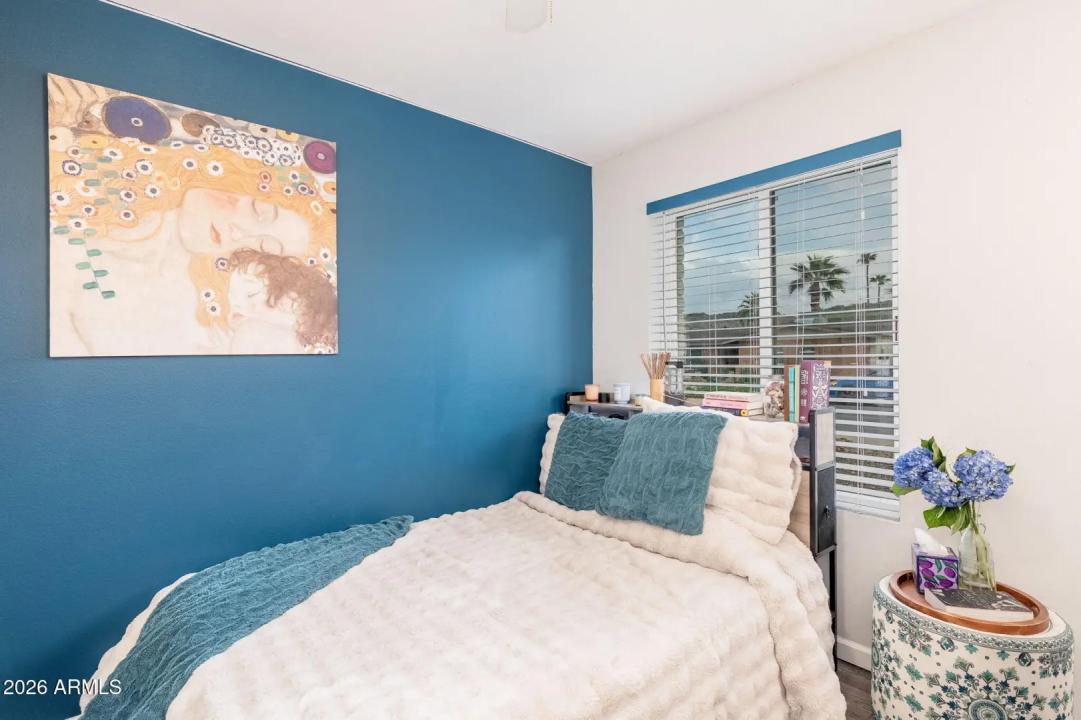 Real Estate Picture 26