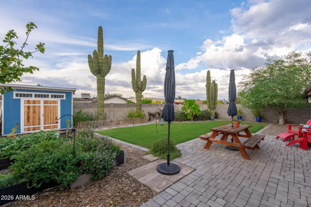 Real Estate Picture 2