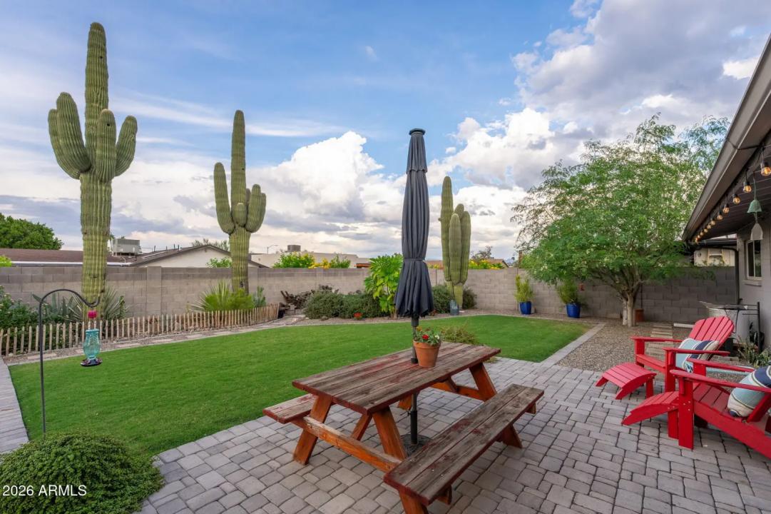 Real Estate Picture 30