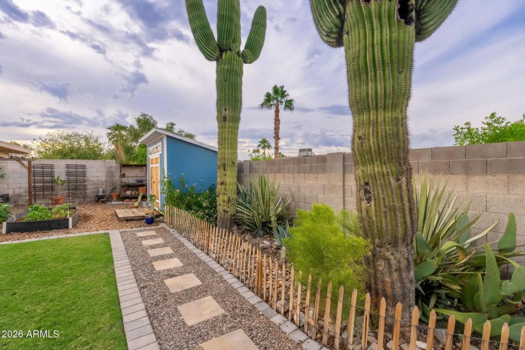 Real Estate Picture 34